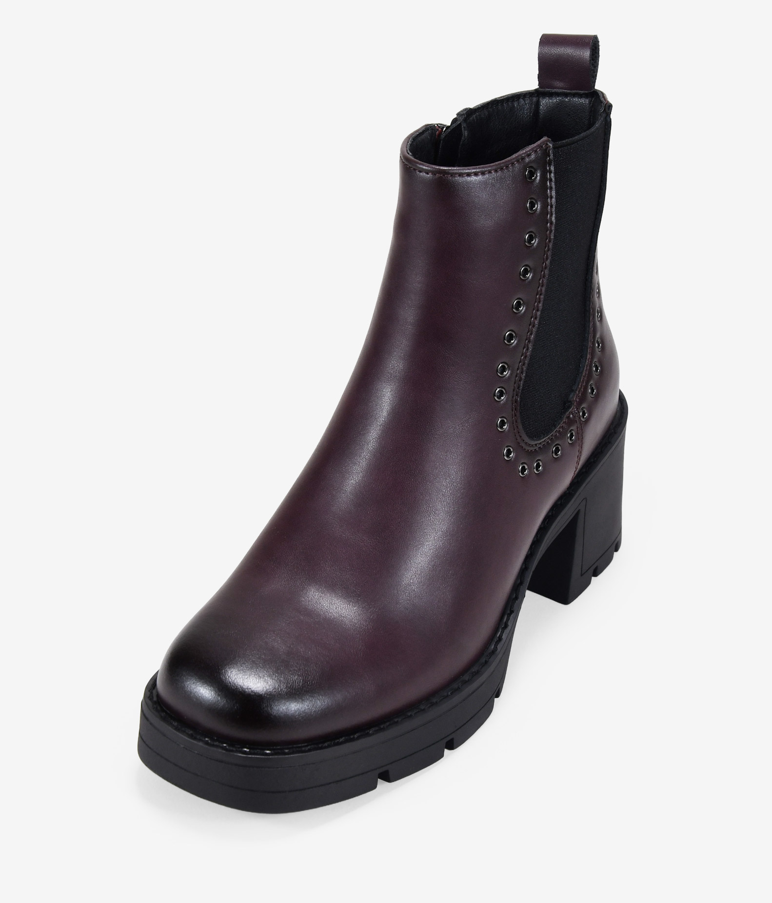 Botines chelsea burdeos con tachas