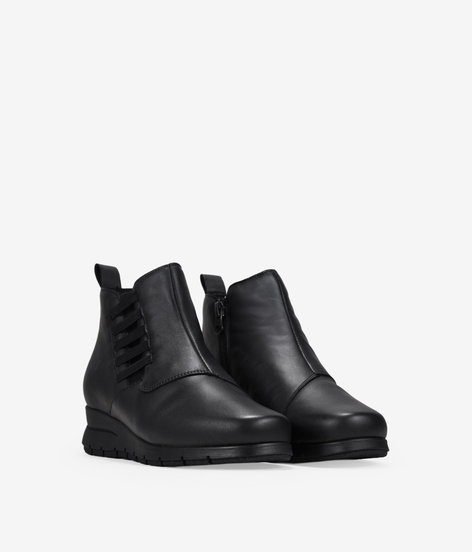 Botines de cuña negros con piel
