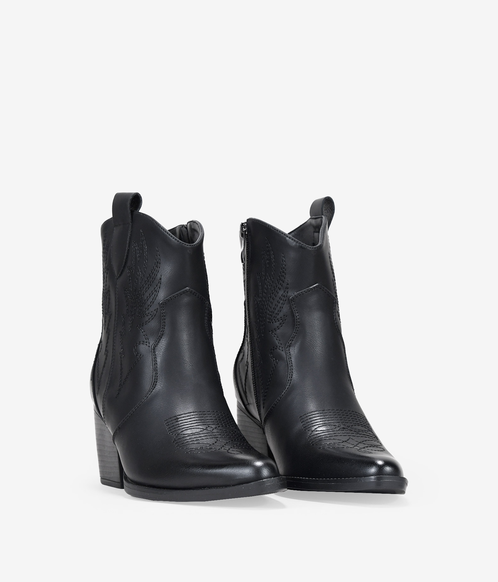 Botines cowboy negros con tacón