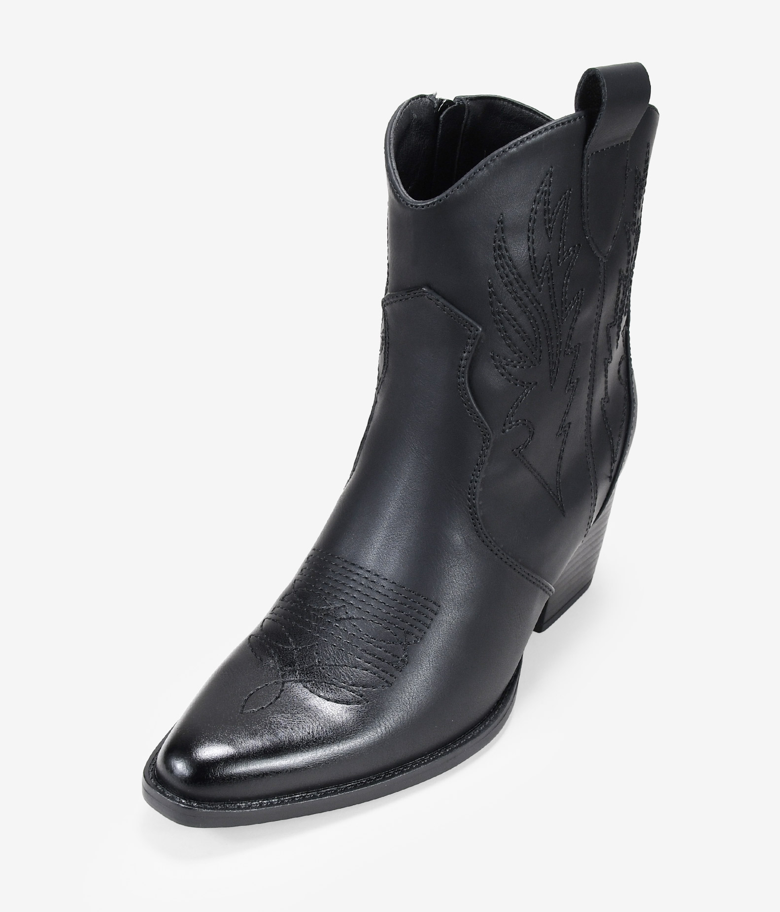 Botines cowboy negros con tacón
