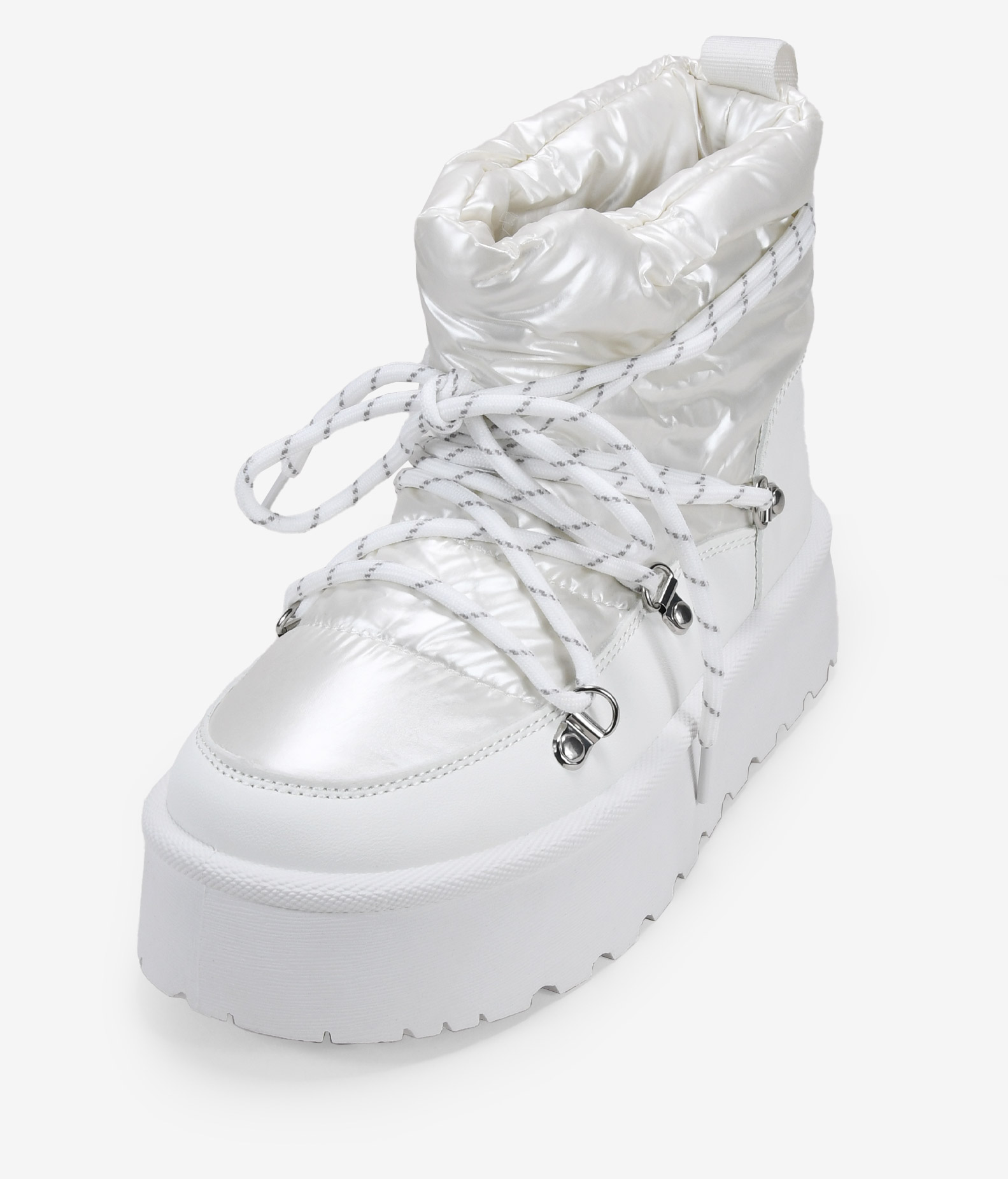 Botas de invierno blancas con plataforma y cordones