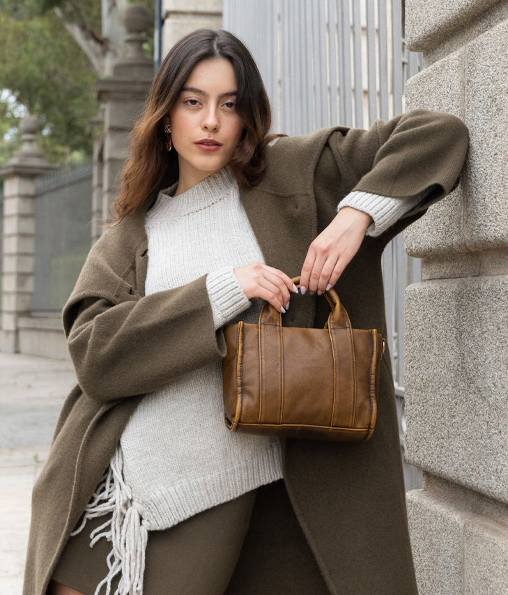 Bolso de mano cuero pequeño con cremallera