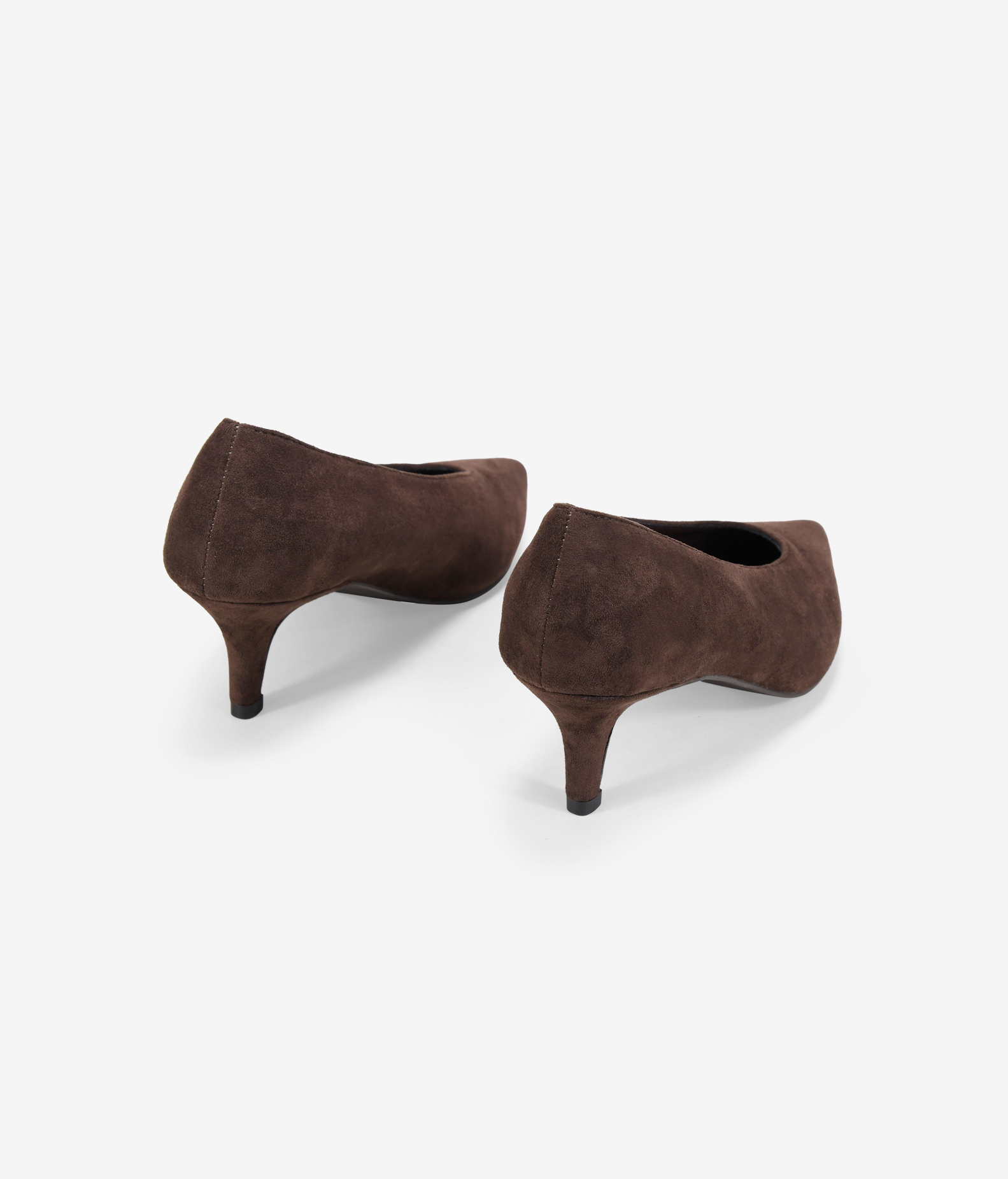 Zapatos de tacón marrones con punta