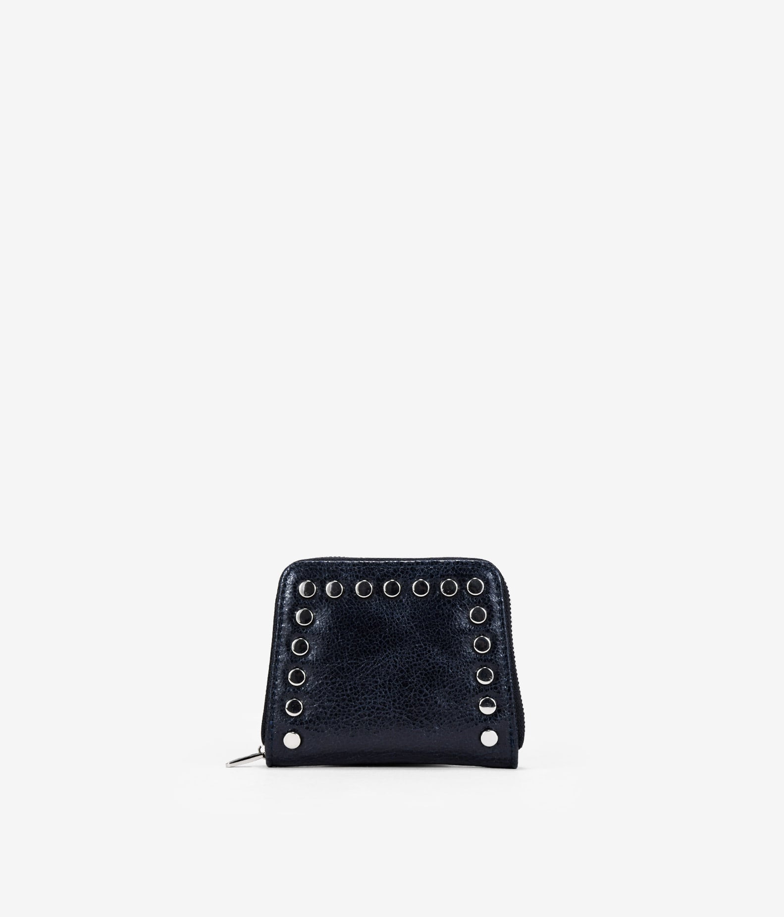 Monedero azul con tachas