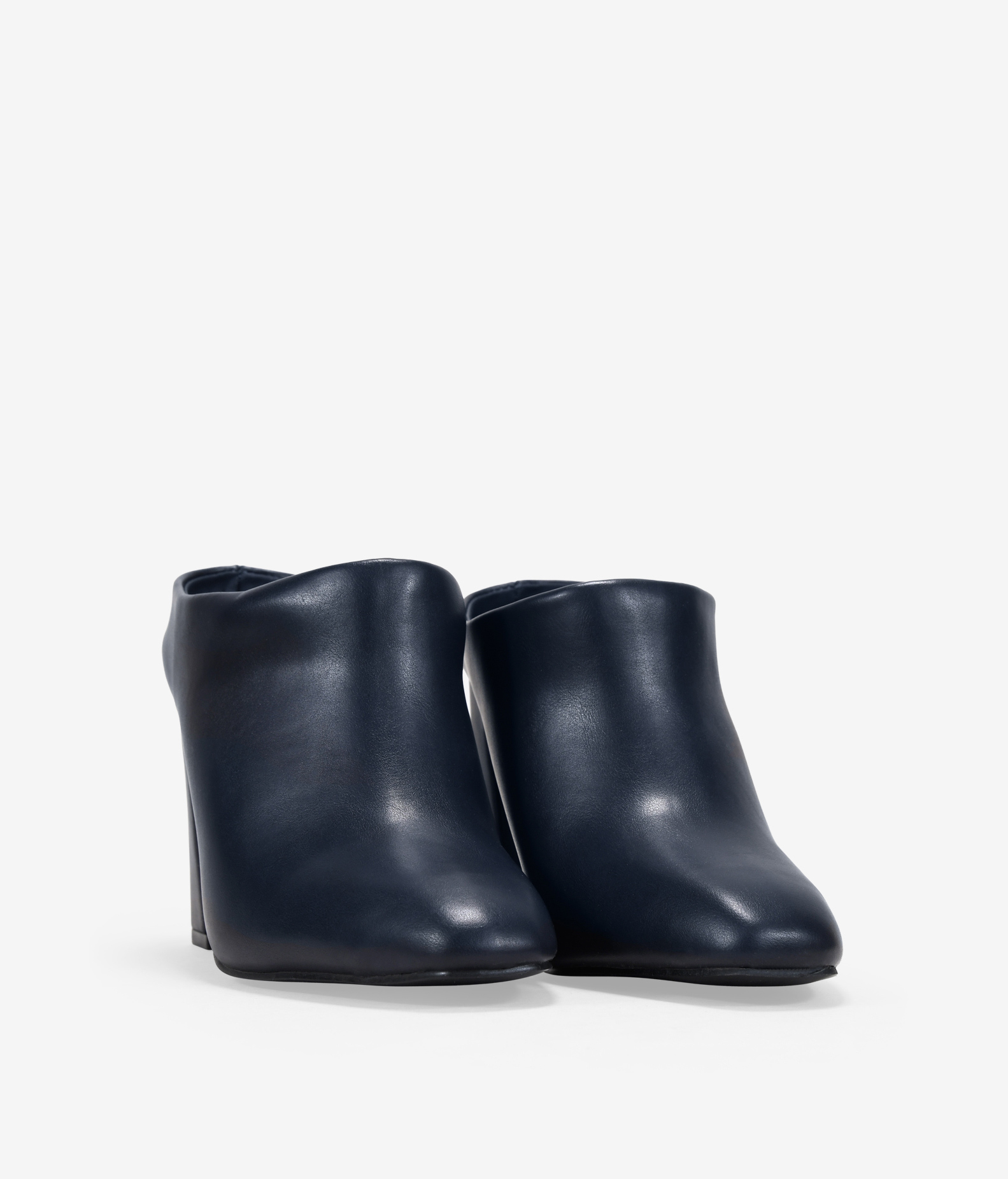 Zuecos de tacón azules