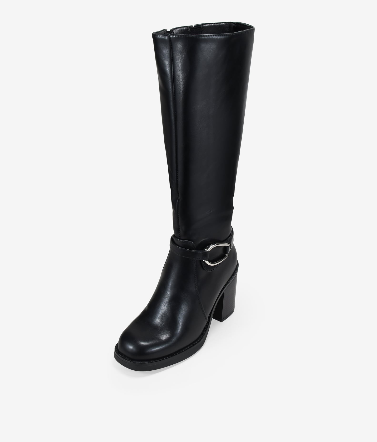 Botas altas negras con tacón y hebilla