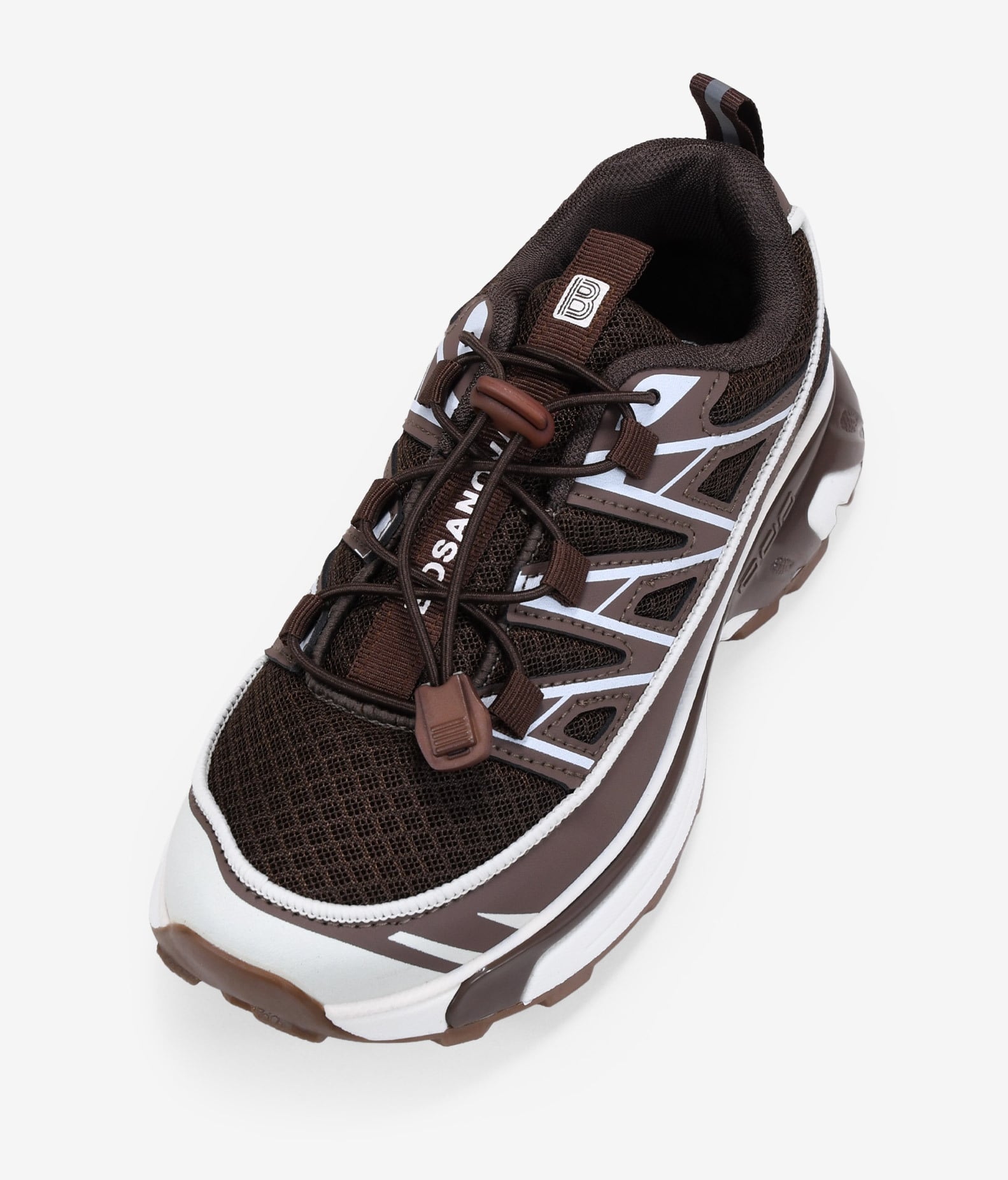 Zapatillas deportivas marrones con cordones ajustables