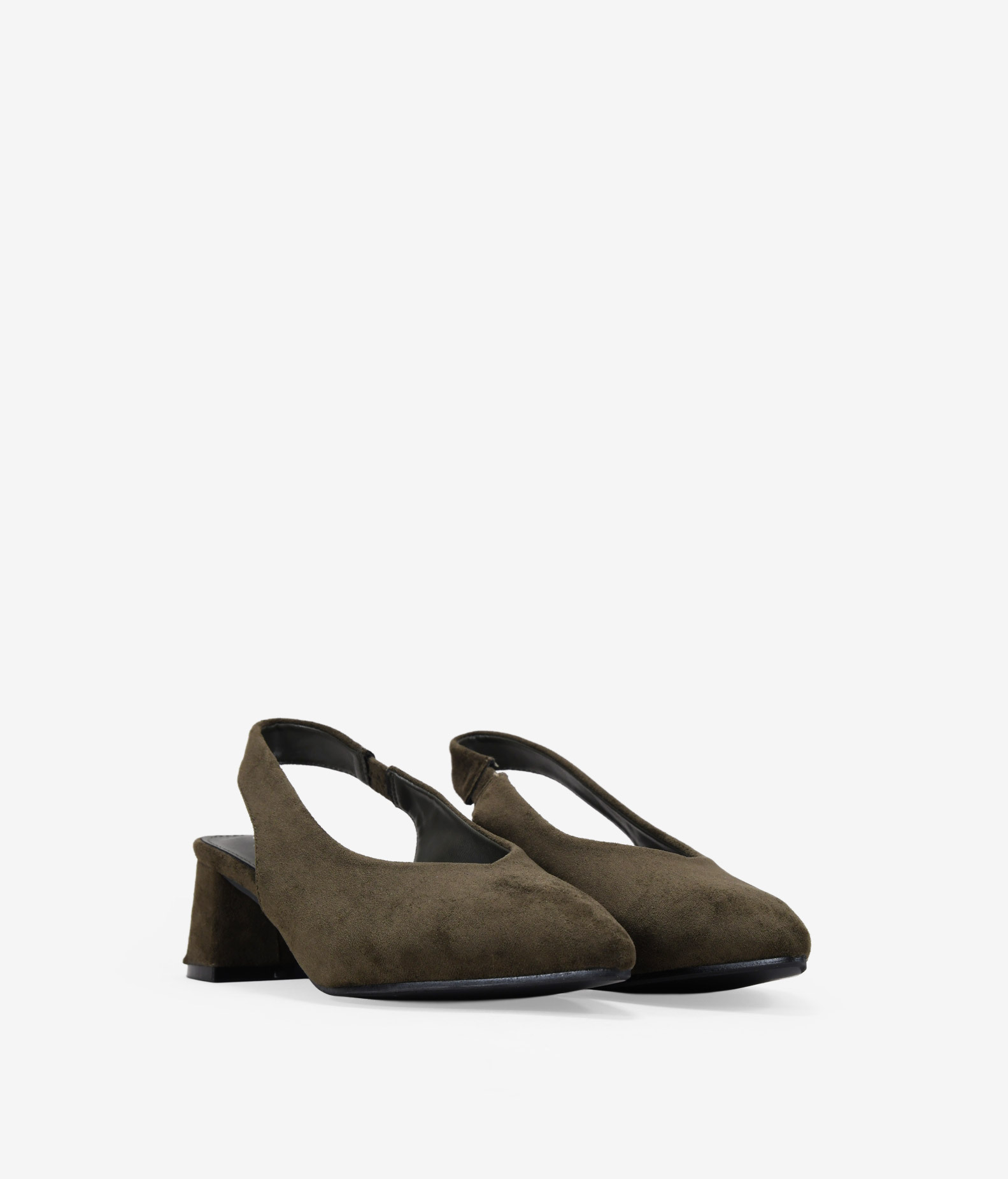 Zapatos de tacón verdes destalonados con punta