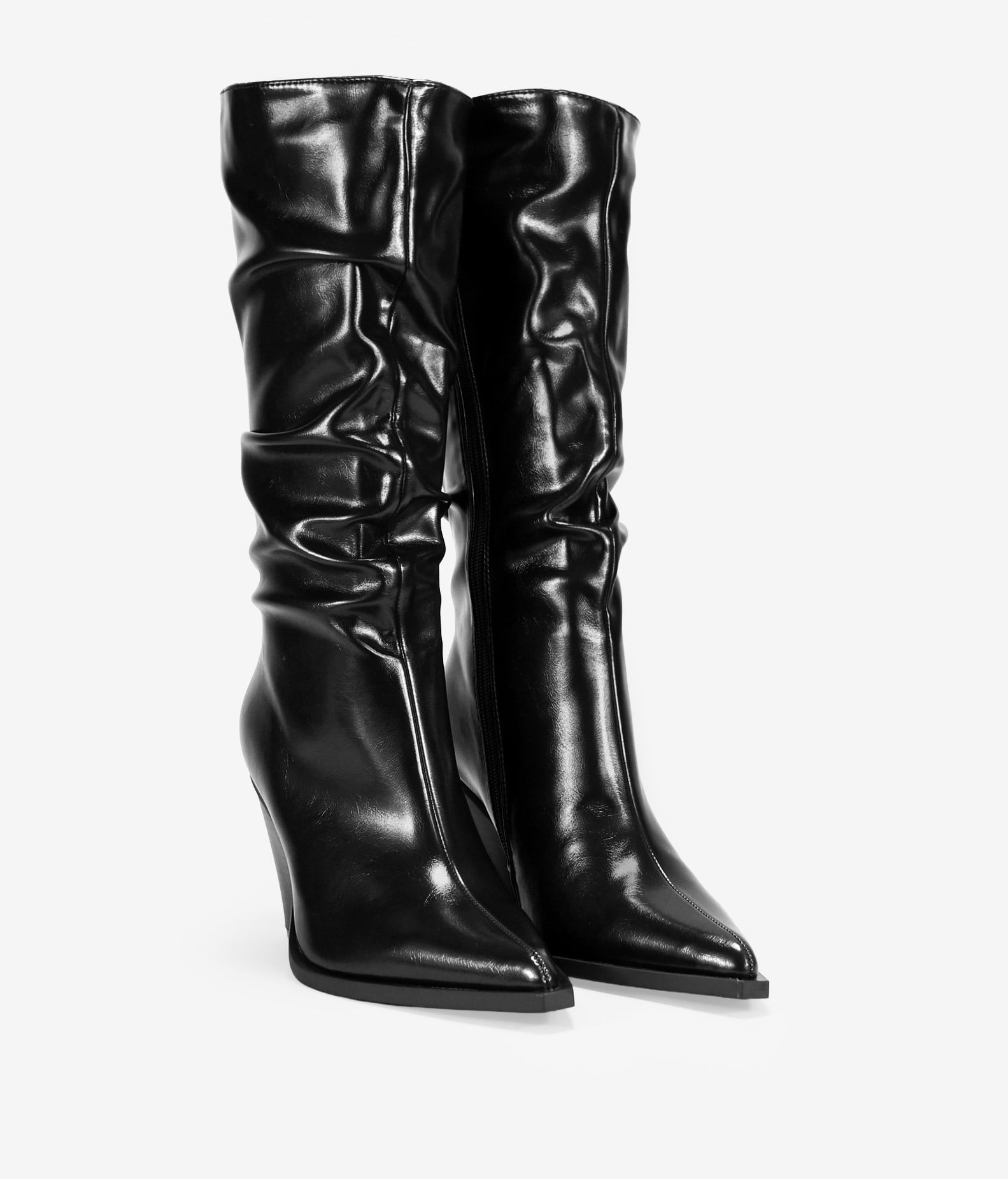 Botas altas negras con tacón 