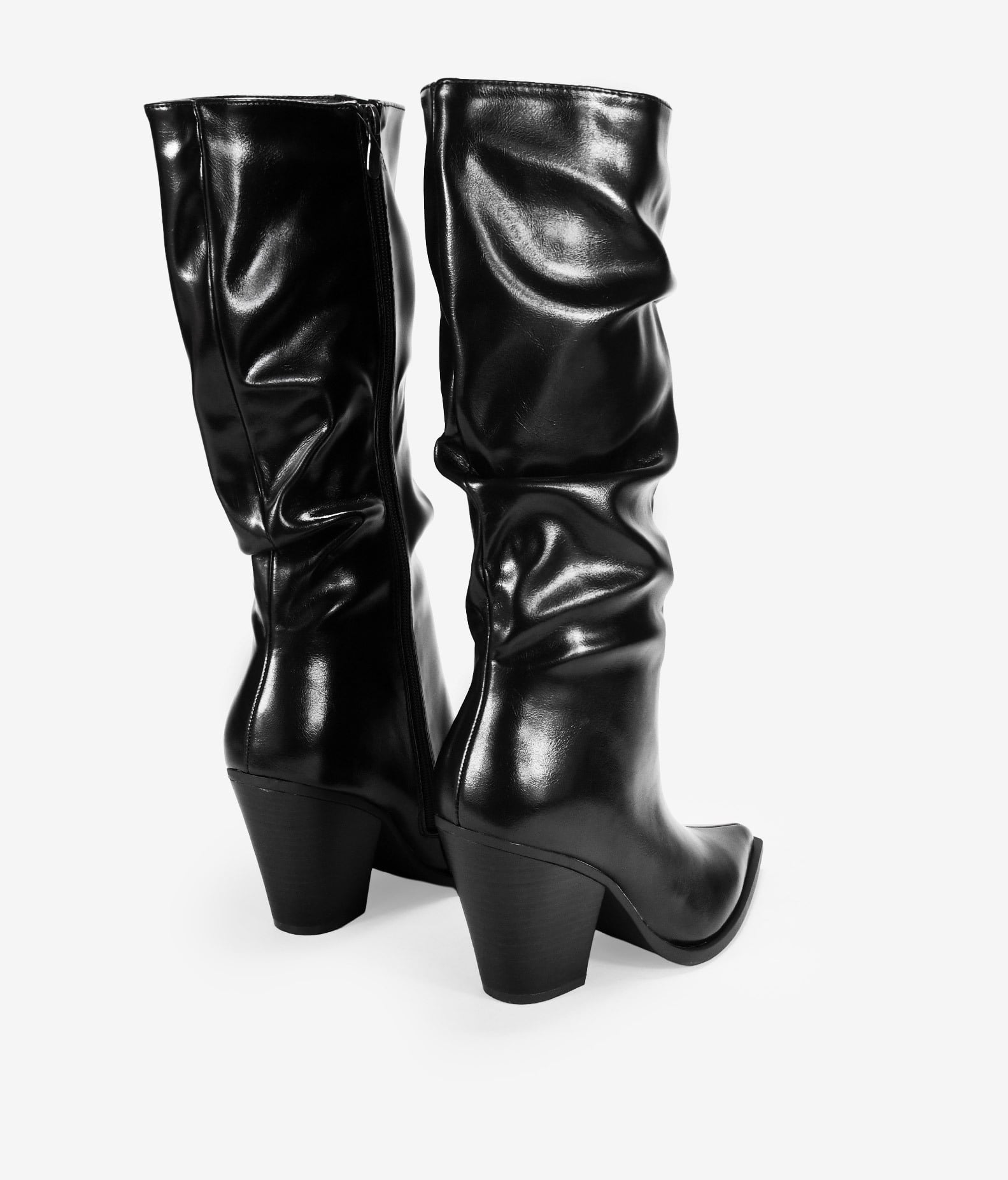 Botas altas negras con tacón 
