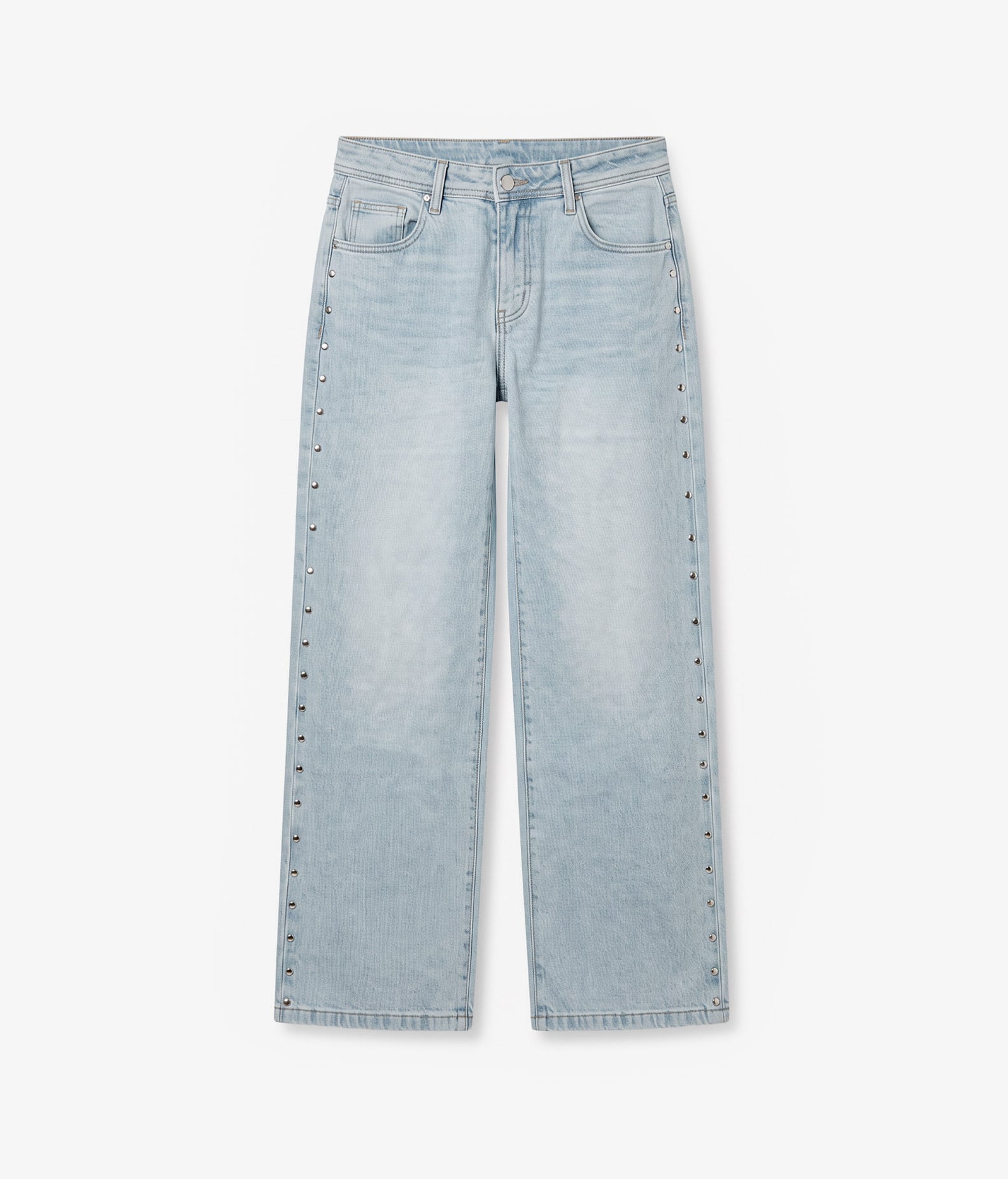 Pantalón tejano azul con tachuelas