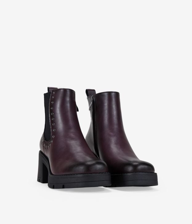 Burgunderrote Chelsea-Boots mit Nieten - Imagen 3