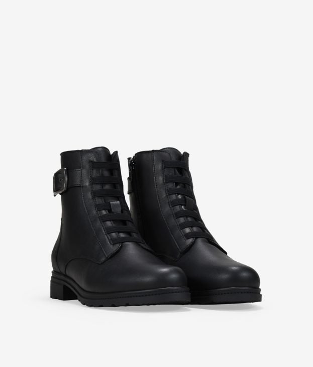 Botines con cordones negros en piel  - Imagen 2