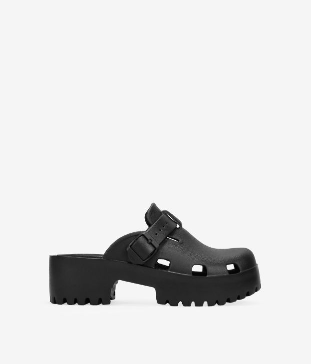 Black rubberized sandals with platform and two straps