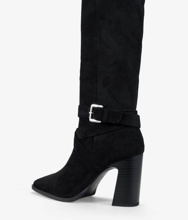 Botas altas negras de tacón con hebilla - Imagen 6