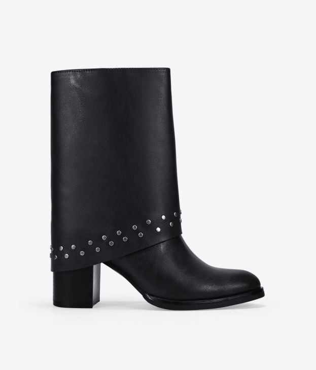 Botas de tacón negras con polaina y tachas - Imagen 1