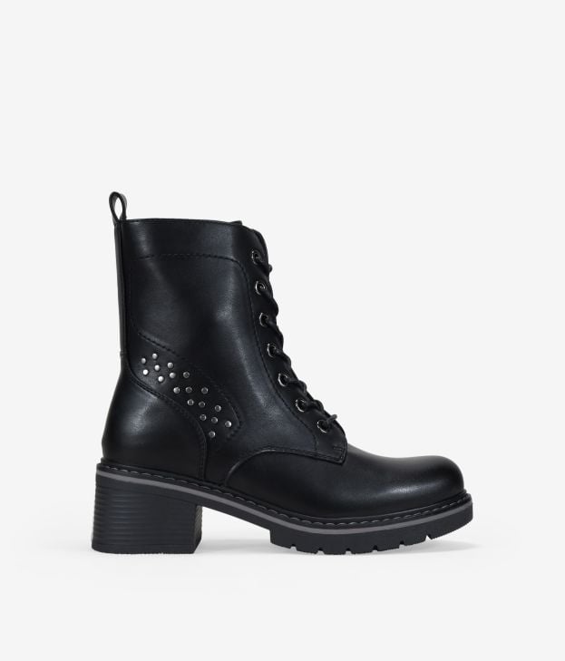 Botas militares negras con tachuelas - Imagen 1