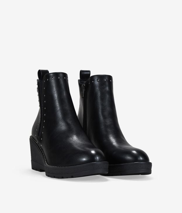Black wedge ankle boots with studs - Imagen 2