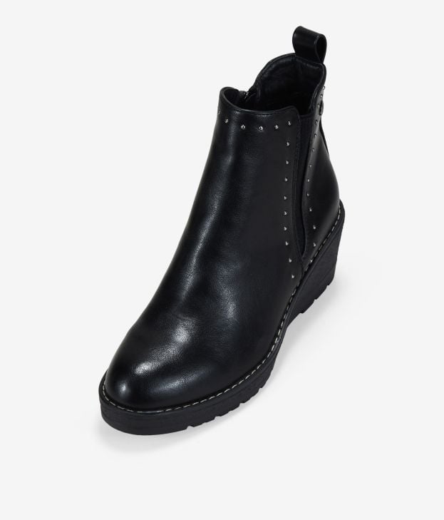 Black wedge ankle boots with studs - Imagen 4