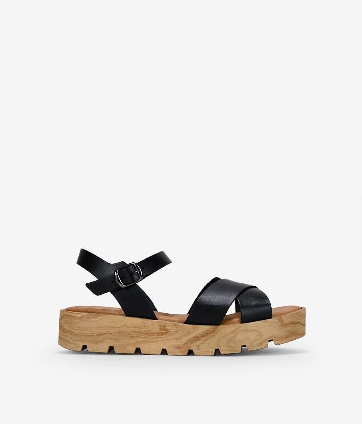 Sandalias negras en piel con plataforma de madera