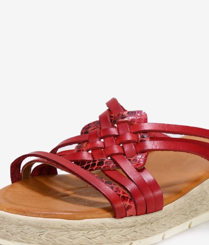 Sandalias de piel rojas con suela de esparto
