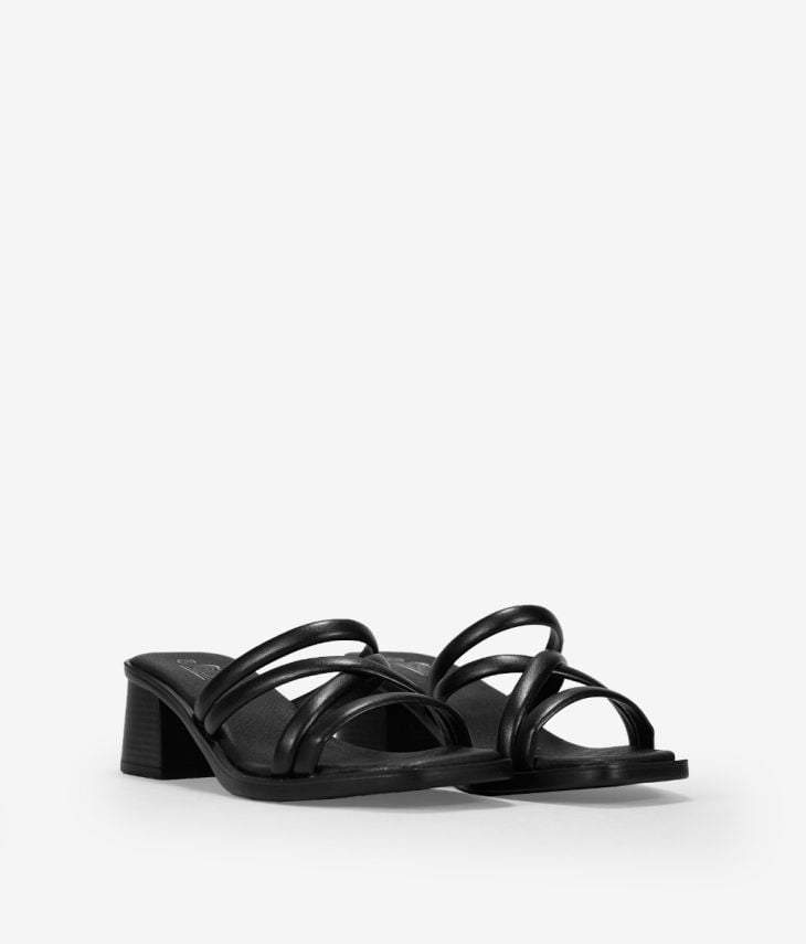 Sandales en cuir noir à talon