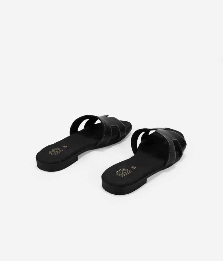 Sandali bassi in pelle nera con sottopiede imbottito