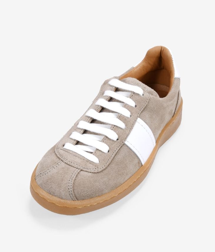 Taupe leather sneakers with caramel sole
