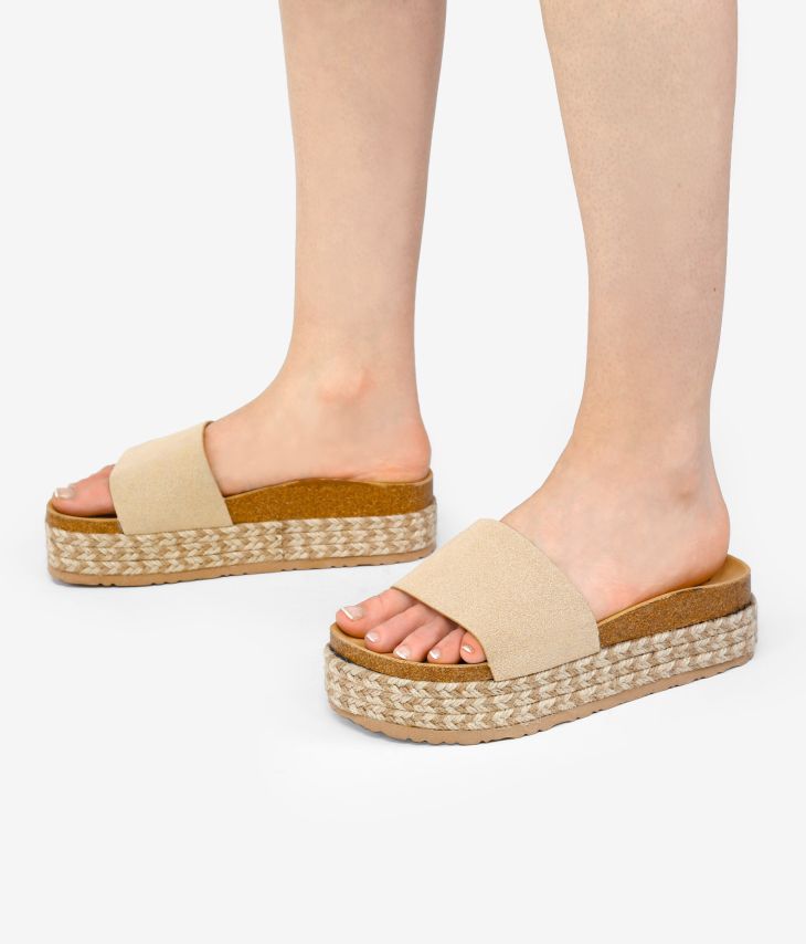 Sandales compensées beiges en sparte