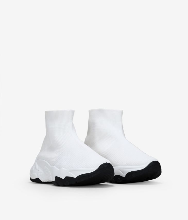 Weiße Sneaker im Socken-Stil