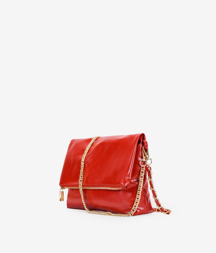 Red shoulder bag with flap and chain
