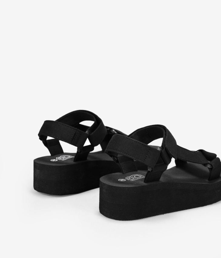 Black sports sandals