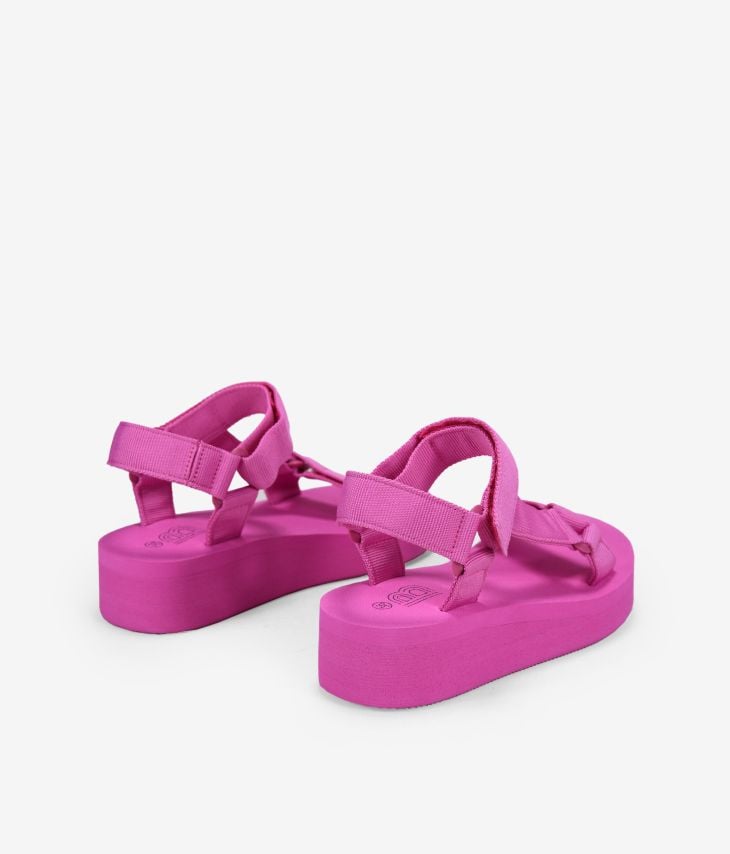 Sandalias deportivas rosas con plataforma