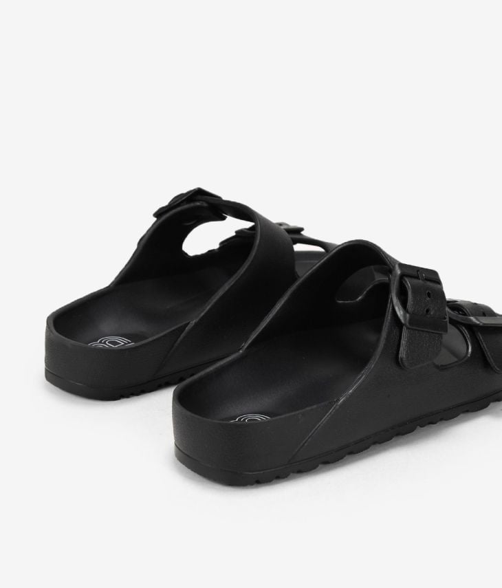 Black rubber sandals