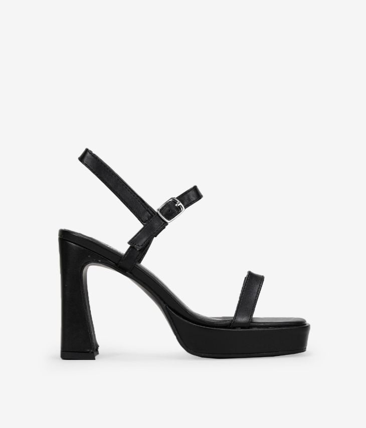 Black sandals with heel