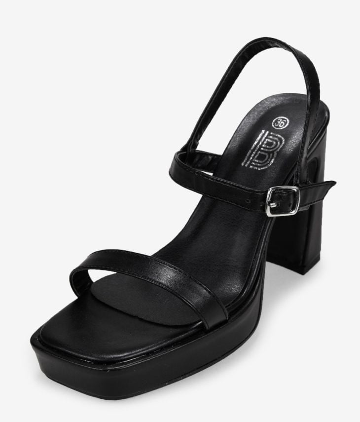 Black sandals with heel