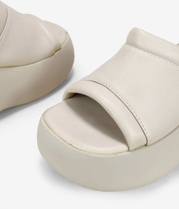 Sandales à plateforme beiges