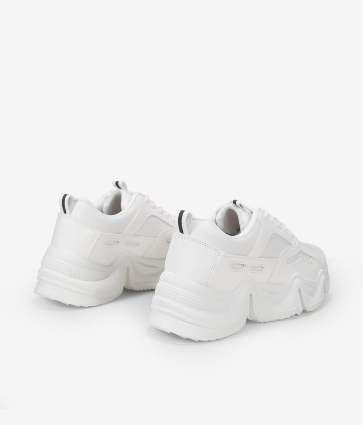Zapatillas blancas con plataforma