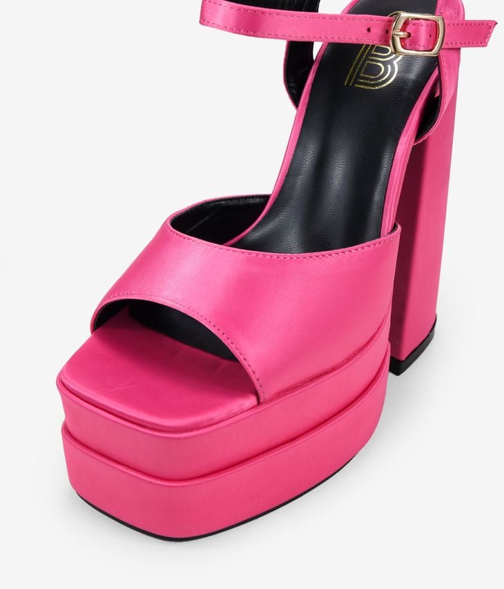 Pink sandals with XXL heel