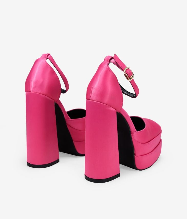 Scarpe rosa con tacco XXL
