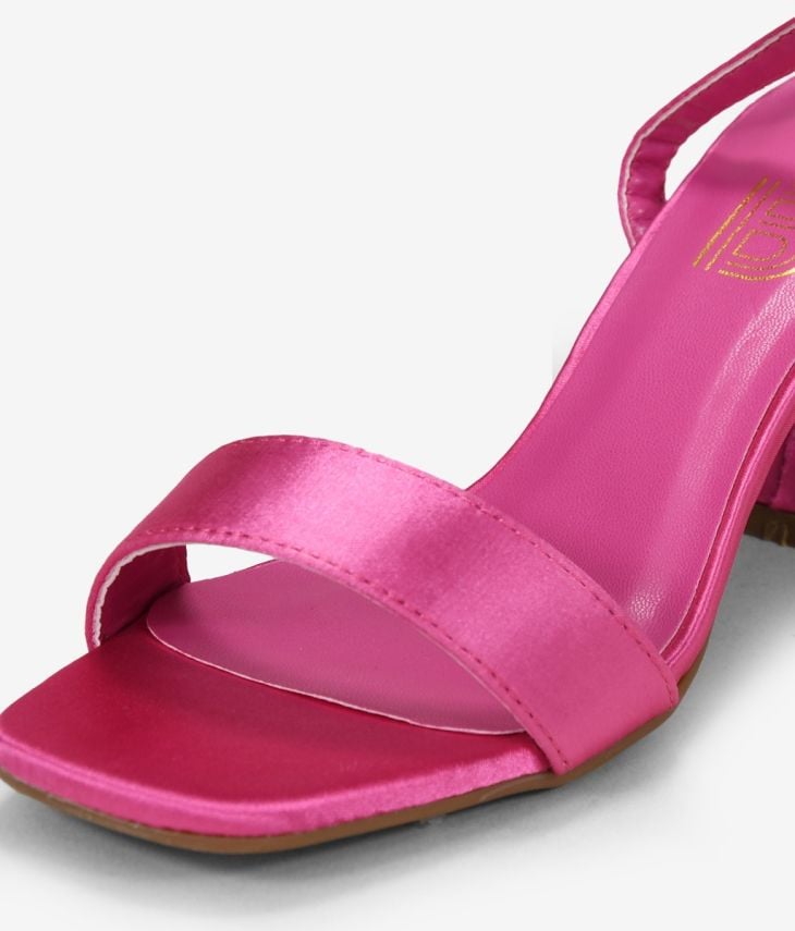 Sandálias de cetim rosa