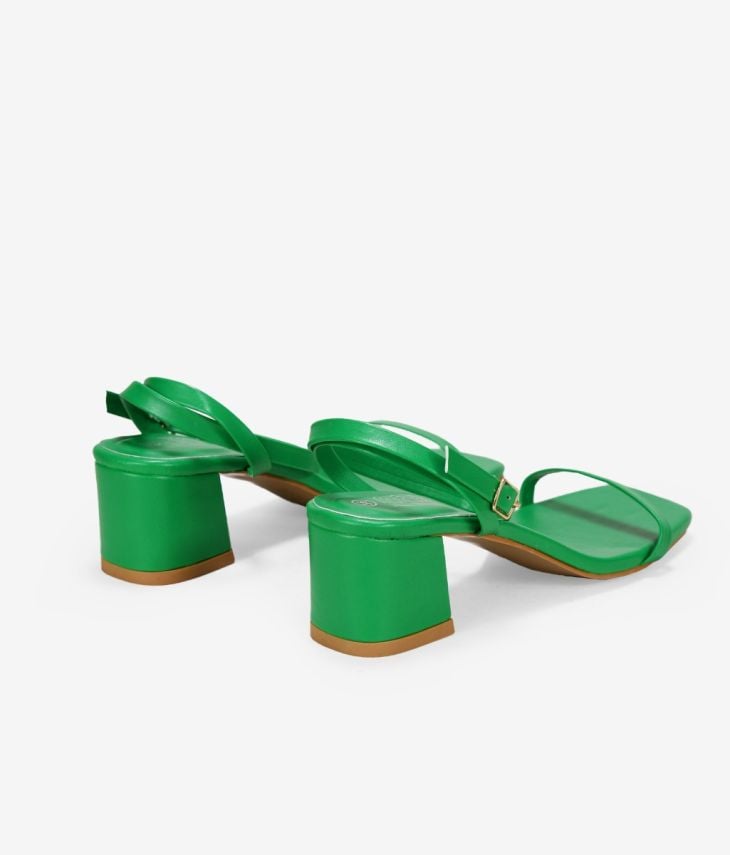 Sandalias verdes con tacón