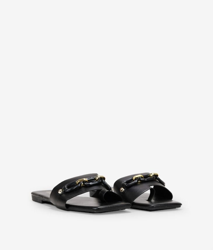 Sandales plates noires avec chaîne