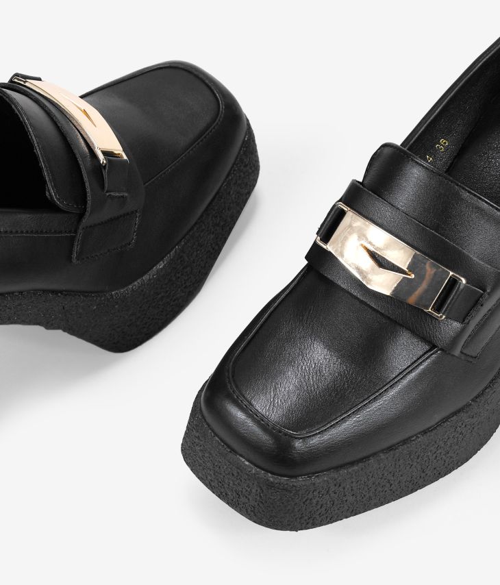 Black loafers with chain