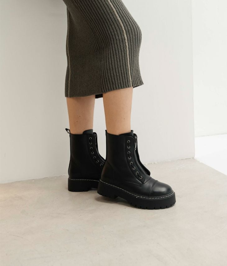 Black military boots with platform