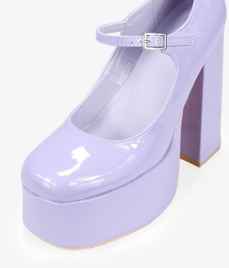 Chaussures lilas à talon XXL
