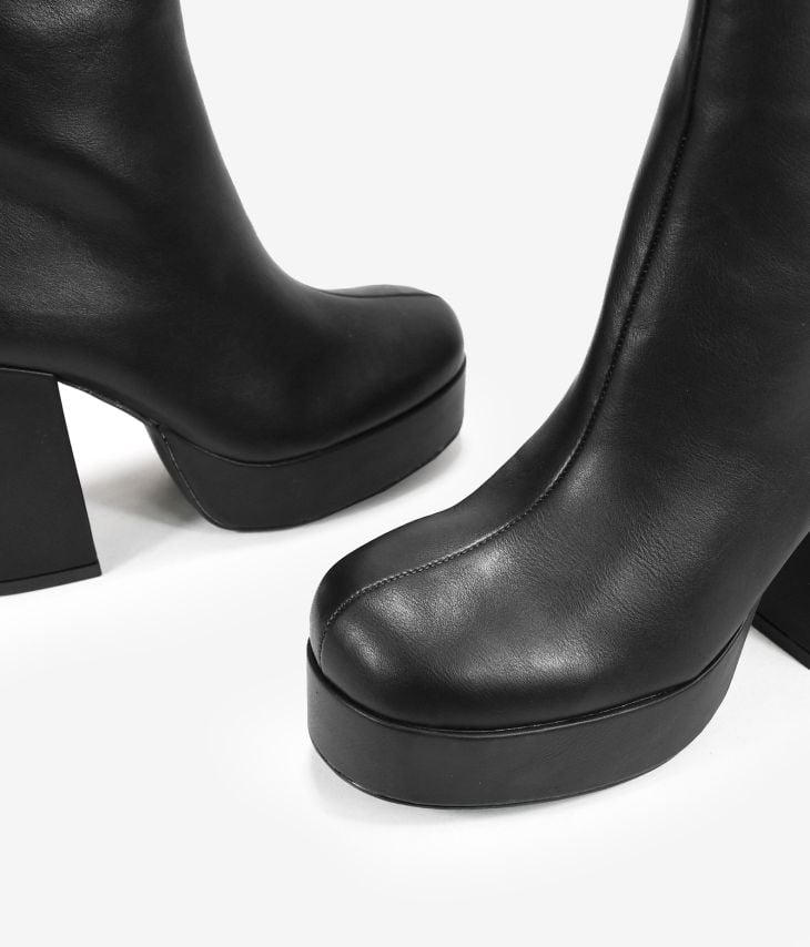 Black elastic heeled ankle boots