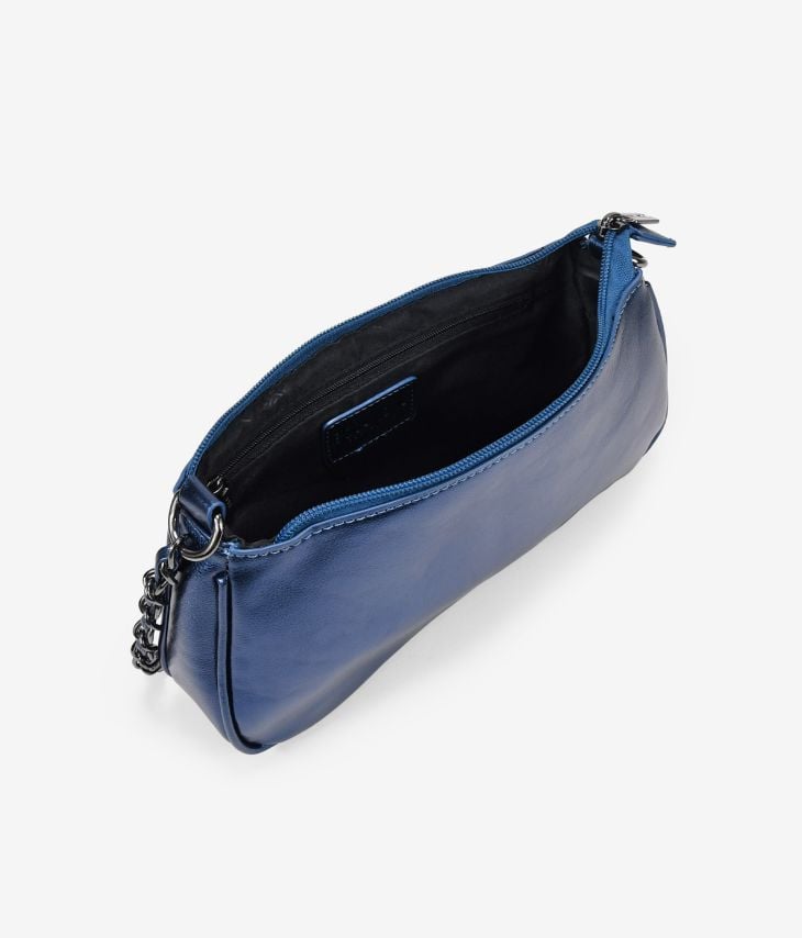 Bolsa tiracolo azul metalizada com corrente