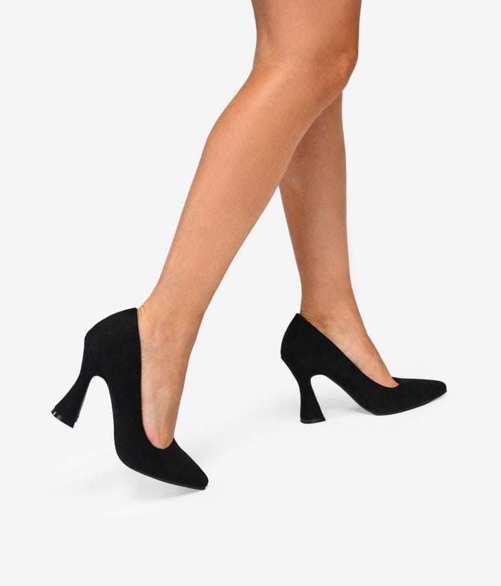 Black shoes with flared heel