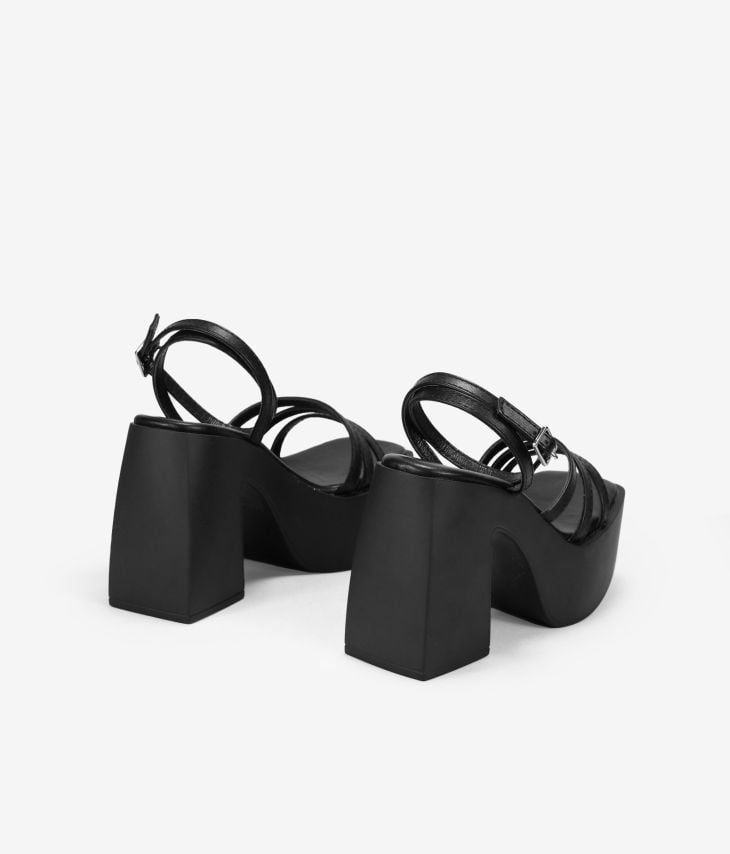 Sandales noires à talon et plateforme
